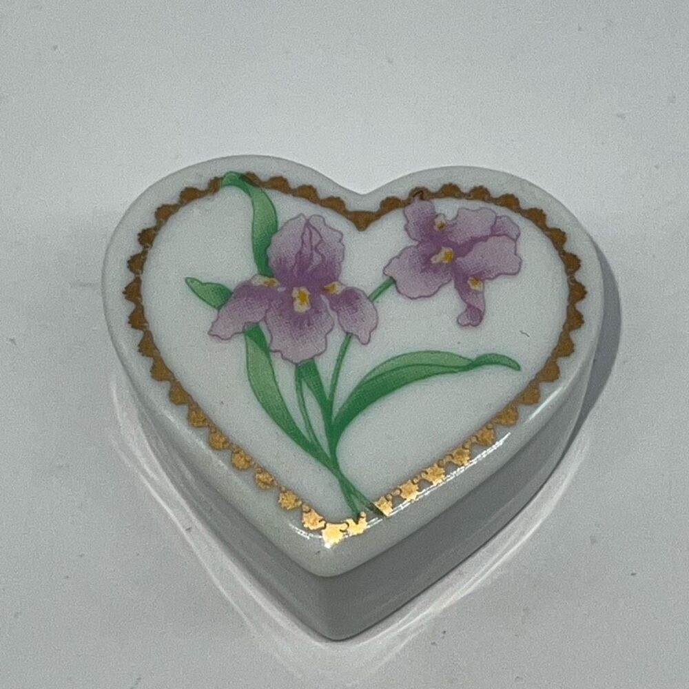 Roman 1990 Vintage Heart Shaped Floral Brooch Porcelain Bar Clasp Signed Taiwan